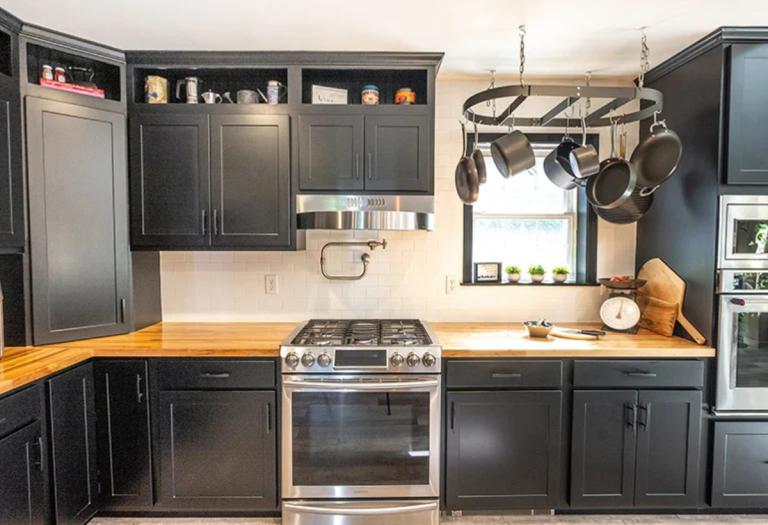 black kitchen cabinets